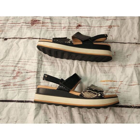 Vionic Brielle Snakeskin Sandal Size 10 - Picture 2 of 7